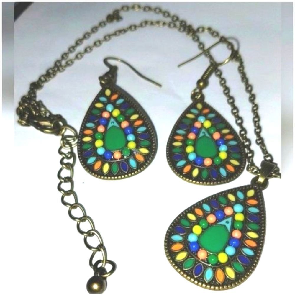 Ladies Vintage Boho multicolor Teardrop shaped 3pc set